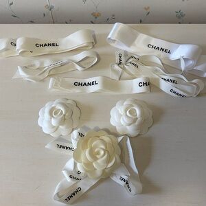 lot of 3 Chanel camellia flowers and 6 ribbons